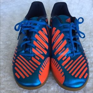 predator shoes blue